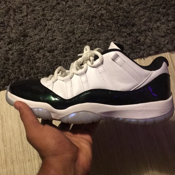 Too small - Picture 2 of 7